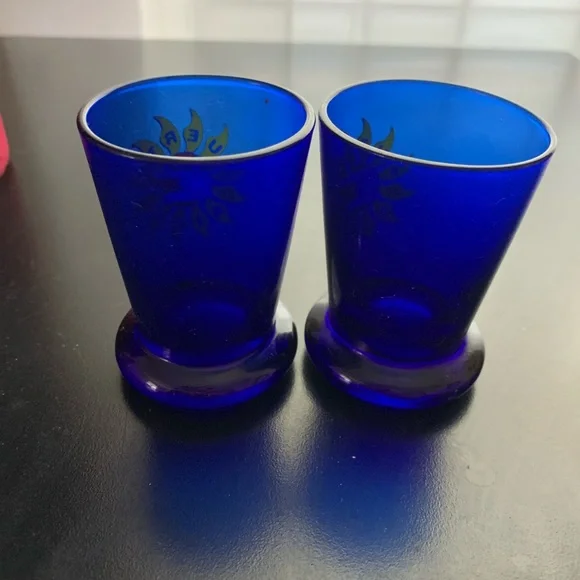 Two shot glasses - Picture 5 of 5